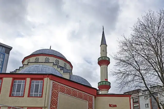 İstanbul Ümraniye Sahrayı Kebir Cami kapak görseli