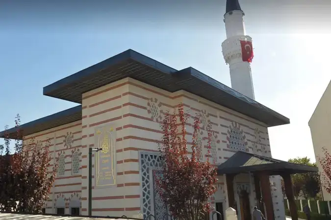 İstanbul Ümraniye Sarıkaya Cami kapak görseli