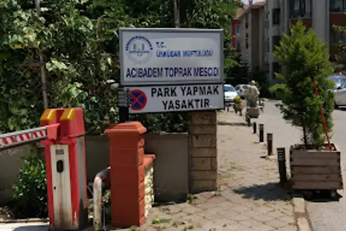 İstanbul Üsküdar Acıbadem Toprak Mescidi kapak görseli