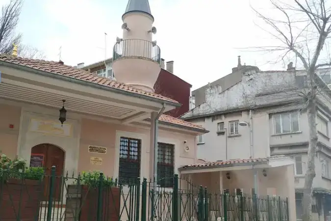 İstanbul Üsküdar Arakiyeci Hacı Cafer Çelebi Cami kapak görseli