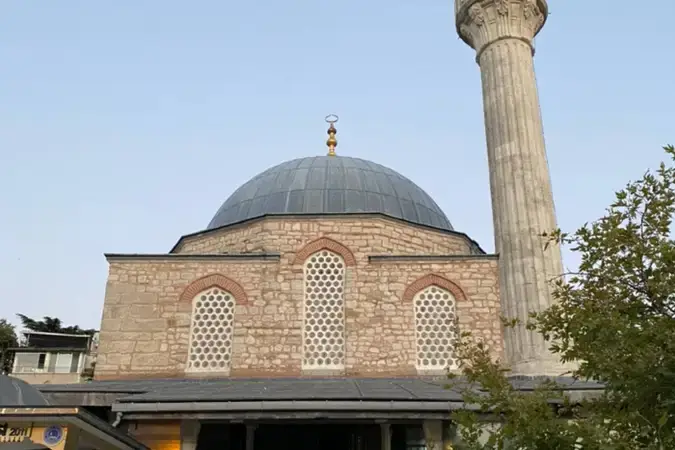 İstanbul Üsküdar Çinili Cami kapak görseli
