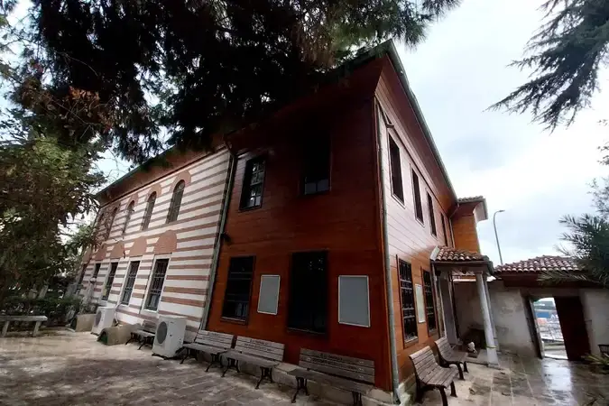 İstanbul Üsküdar Defterdar Tahir Efendi Cami kapak görseli