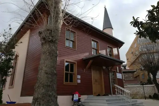 İstanbul Üsküdar Hüsrev Ağa Cami kapak görseli