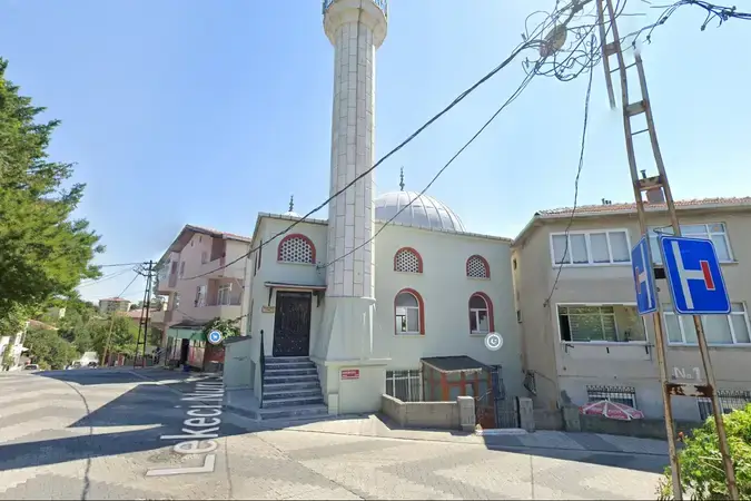 İstanbul Üsküdar Huzurtepe Cami kapak görseli