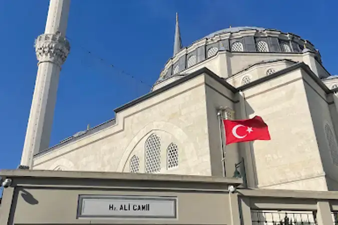 İstanbul Üsküdar Hz. Ali Cami kapak görseli