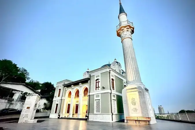 İstanbul Üsküdar Küçük Çamlıca Subaşı Cami kapak görseli