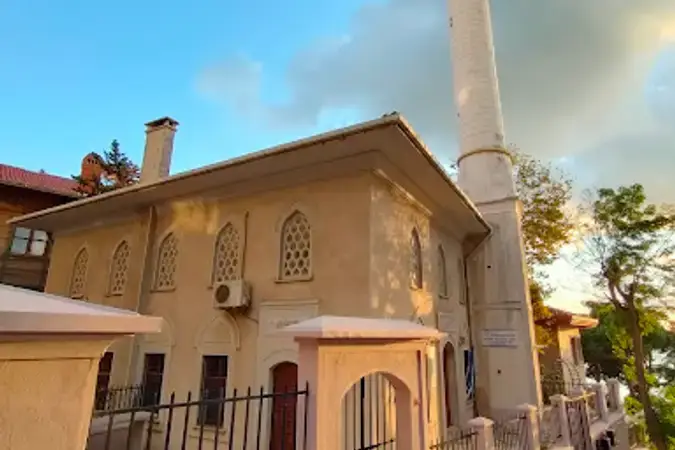 İstanbul Üsküdar Küçük İhsaniye Cami kapak görseli