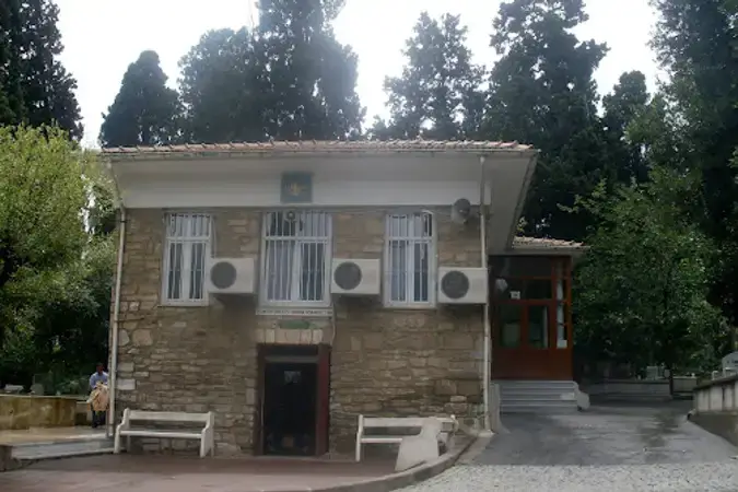 İstanbul Üsküdar Karaca Ahmet Şehitlik Cami kapak görseli