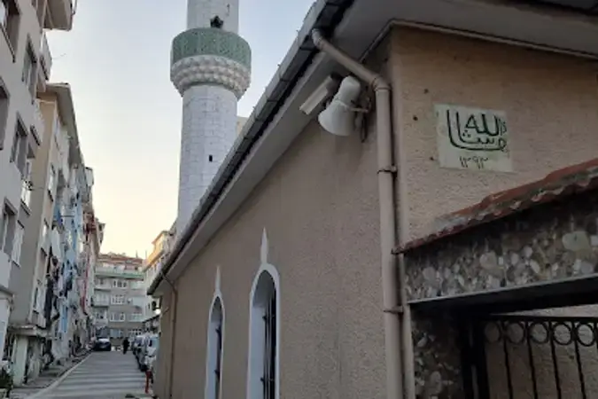 İstanbul Üsküdar Tabaklar Cami kapak görseli