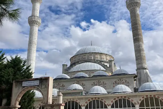 İstanbul Üsküdar Ünalan Kuba Cami kapak görseli