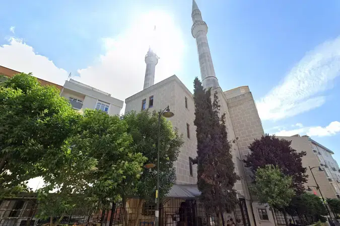 İstanbul Zeytinburnu Taş Cami kapak görseli