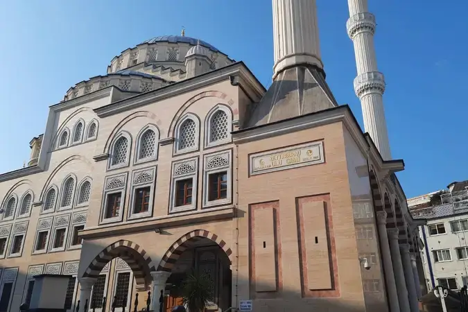 İstanbul Zeytinburnu Ulu Cami kapak görseli