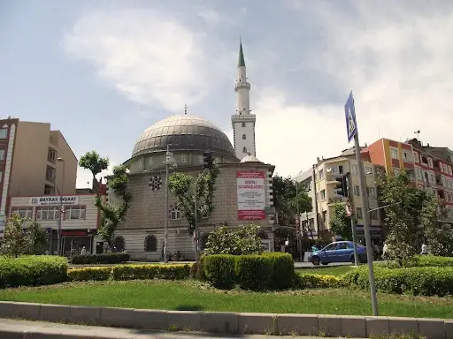 İstanbul Zeytinburnu Beştelsiz Cami kapak görseli