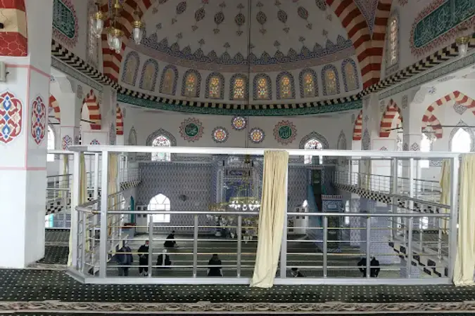 İstanbul Arnavutköy Çardaktepe Merkez Cami kapak görseli
