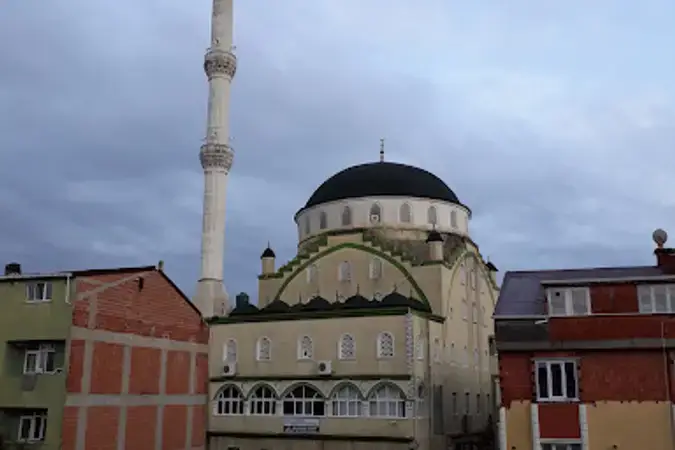 İstanbul Arnavutköy Hz. Ebubekir Cami kapak görseli