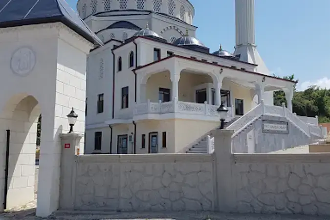 İstanbul Arnavutköy Hz. Hamza Cami kapak görseli