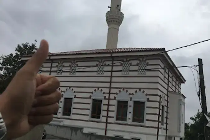 İstanbul Arnavutköy Hadımköy Hacı Kasım Güreler Cami kapak görseli