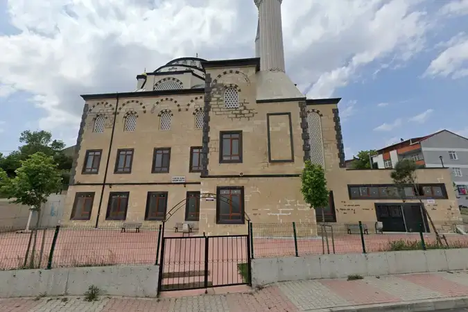 İstanbul Arnavutköy Hasan Hüseyin Ve Kezziban Çamlıdere Cami kapak görseli