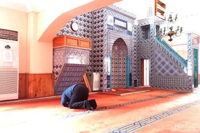 İstanbul Arnavutköy Karlıbayır Çınar Cami kapak görseli