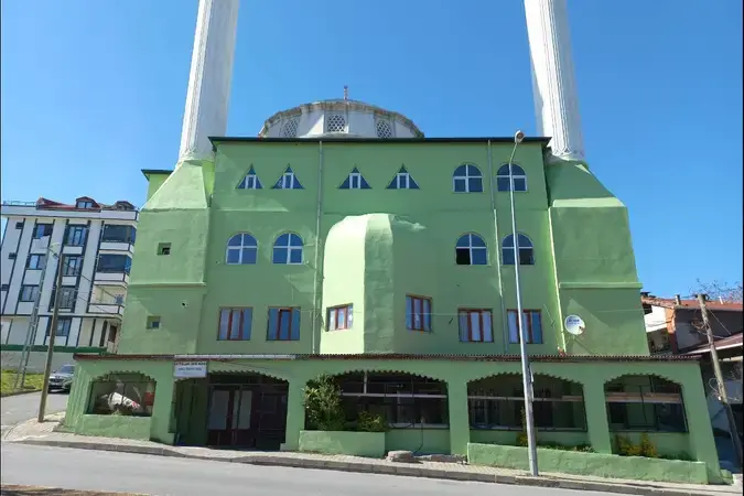 İstanbul Arnavutköy Lütfullah Sami Hoca Cami kapak görseli