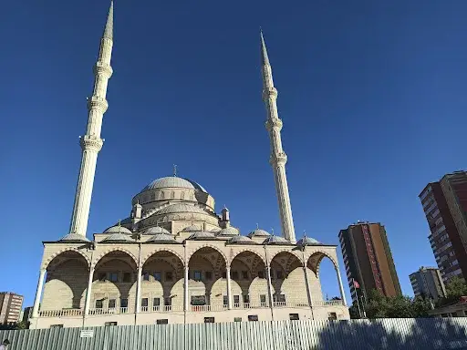 İstanbul Ataşehir Aksekili Mehmet Uslu Cami kapak görseli