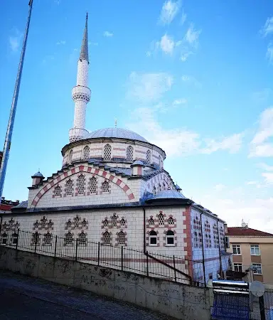İstanbul Ataşehir Akşemsettin Cami kapak görseli