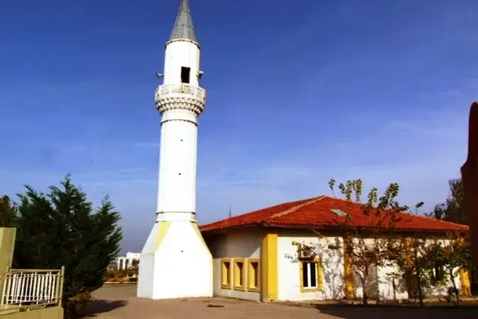 İstanbul Ataşehir Darulaceze Cami kapak görseli