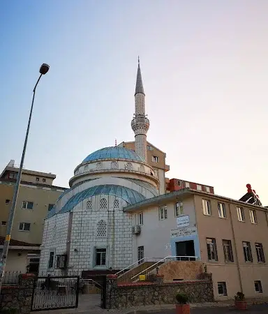 İstanbul Ataşehir Hacı Mehmet Ali Tombul Cami kapak görseli