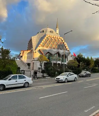İstanbul Ataşehir Kilisli Mustafa Kanat Cami kapak görseli