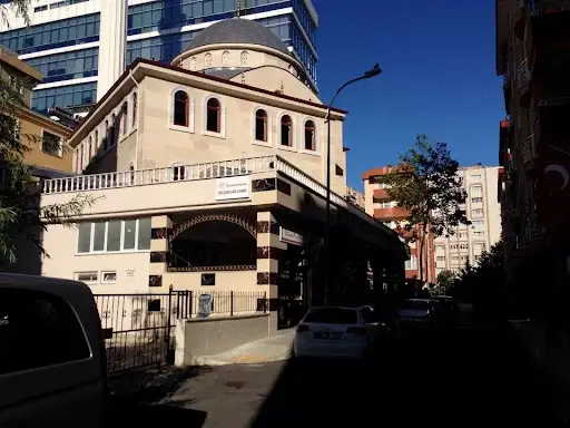İstanbul Ataşehir Selçuklar Cami kapak görseli