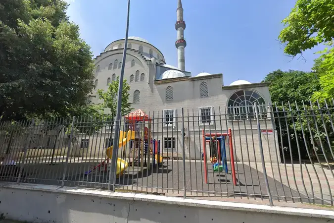 İstanbul Bağcılar Barboros Cami kapak görseli