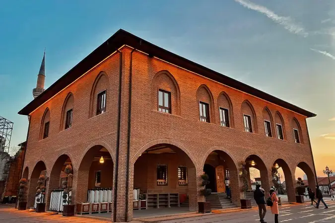 İstanbul Bağcılar Hacı Bayram Veli Cami kapak görseli