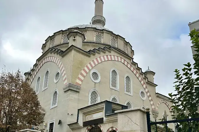 İstanbul Bahçelievler Mehmet Ülker Cami kapak görseli