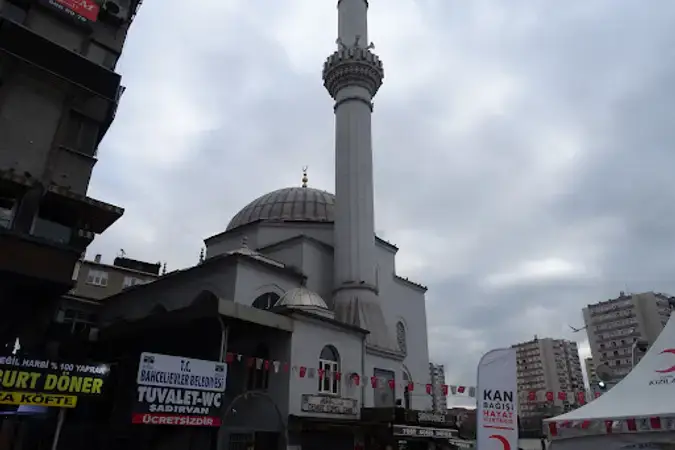 İstanbul Bahçelievler Şirinevler Cengiz Topel Cami kapak görseli