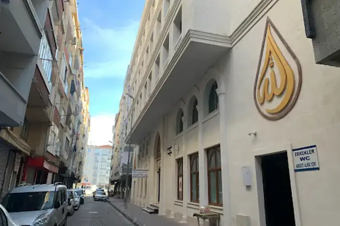 İstanbul Bahçelievler Şirinevler Mehmet Akif Cami kapak görseli