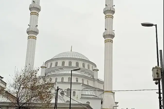 İstanbul Bahçelievler Yenibosna Mevlana Cami kapak görseli