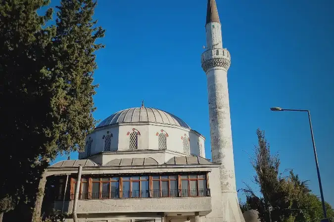 İstanbul Bahçelievler Yenibosna Altınyıldız Cami kapak görseli