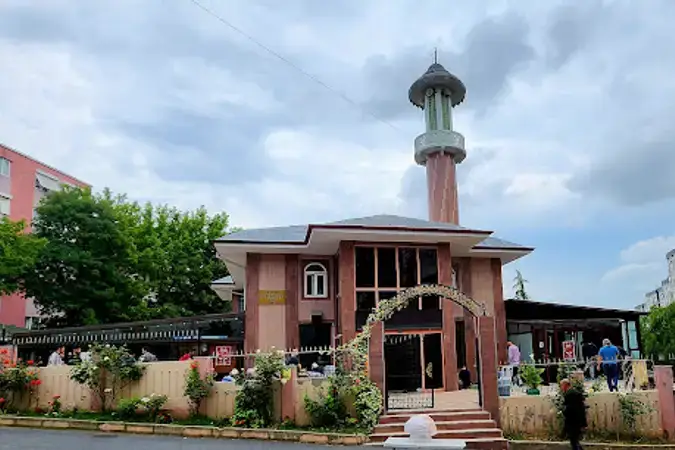 İstanbul Bahçelievler Yenibosna Hz. Ebubekir Cami kapak görseli