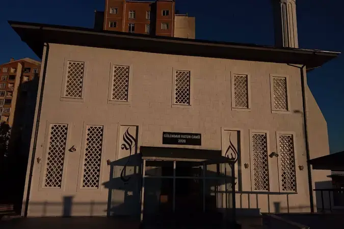 İstanbul Başakşehir Gülendam Hatun Cami kapak görseli