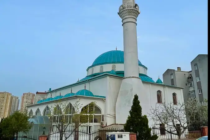 İstanbul Başakşehir Göçmen Konutları Cami kapak görseli