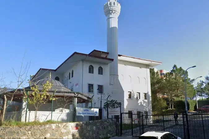 İstanbul Başakşehir Kayabaşı Mahallesi Cami kapak görseli