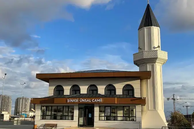 İstanbul Başakşehir Şinasi Ünsal Cami kapak görseli