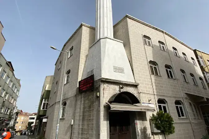 İstanbul Bayrampaşa Bekir Aşıcı Cami kapak görseli