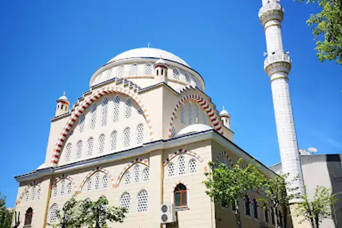 İstanbul Bayrampaşa Üsküp Cami kapak görseli