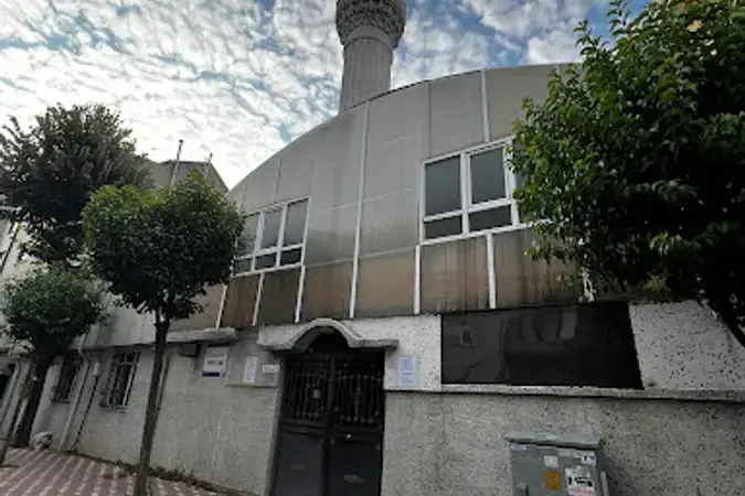 İstanbul Bayrampaşa Yusufbey Cami kapak görseli