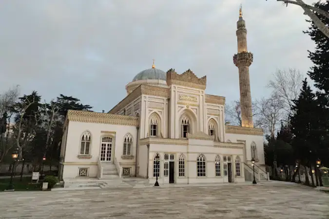 İstanbul Beşiktaş Yıldız Hamidiye Cami kapak görseli