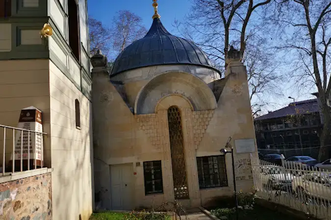 İstanbul Beşiktaş Ertuğrultekke Cami kapak görseli