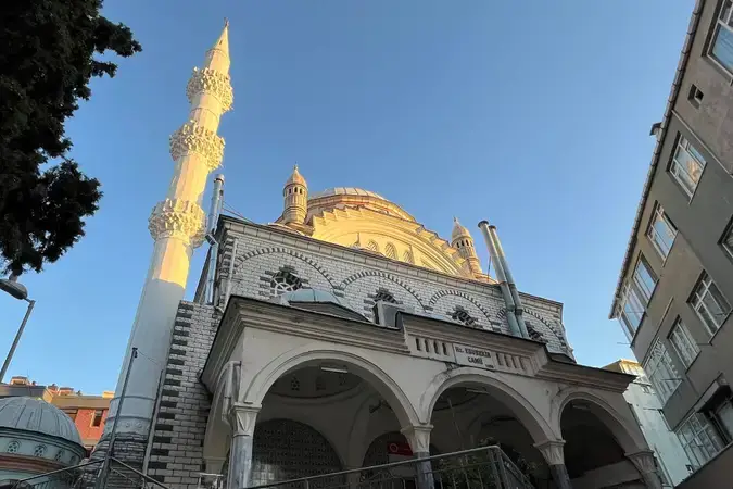 İstanbul Beşiktaş Hz. Ebubekir Cami kapak görseli