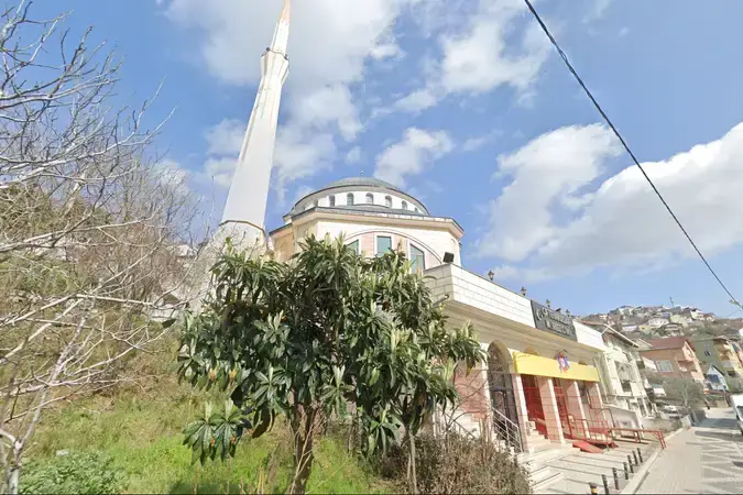 İstanbul Beykoz Çiftehavuzlar Mevlut Meryem Özer Cami kapak görseli