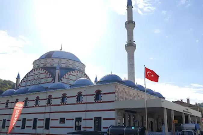 İstanbul Beykoz Yavuz Selim Mahallesi Merkez Cami kapak görseli